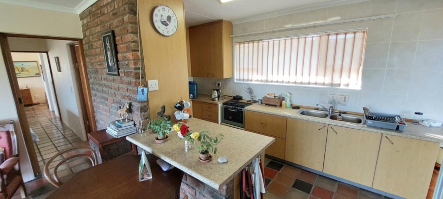 2 Bedroom Property for Sale in Sunrise On Sea Eastern Cape